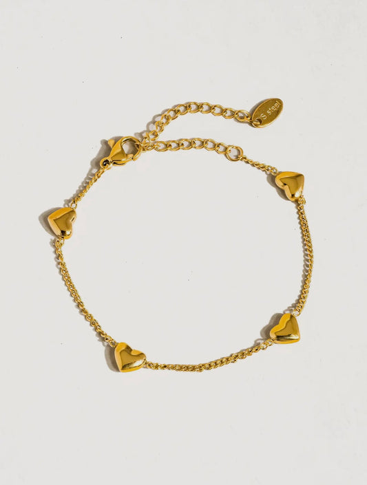 Petite heart bracelet