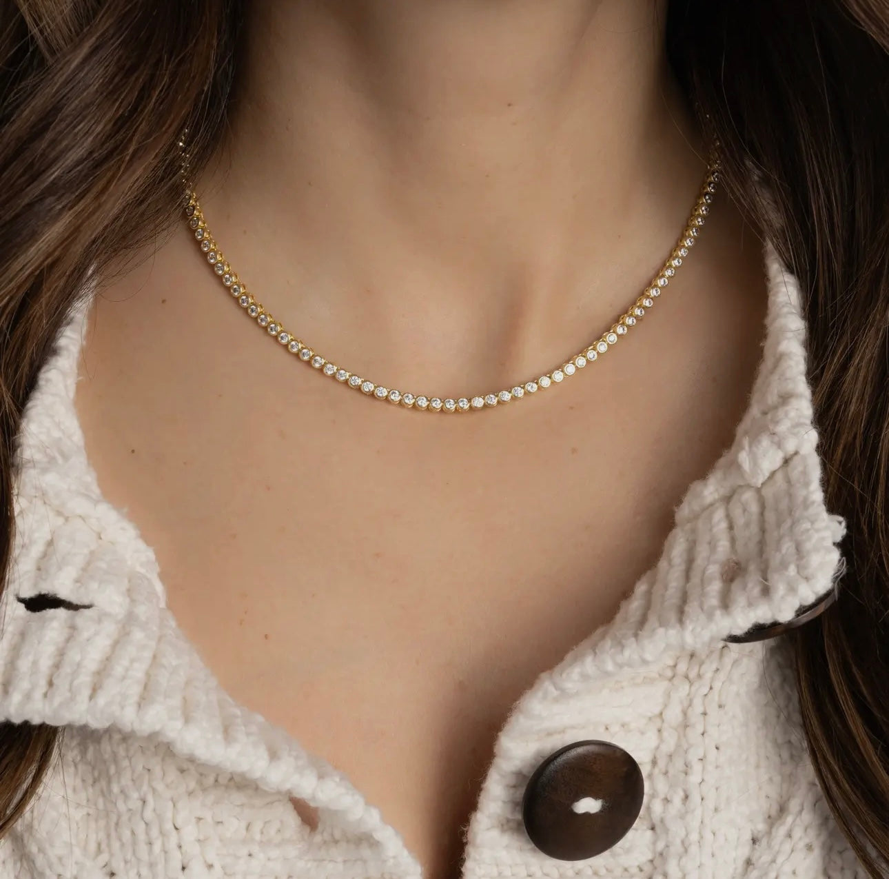 Round bezel tennis necklace