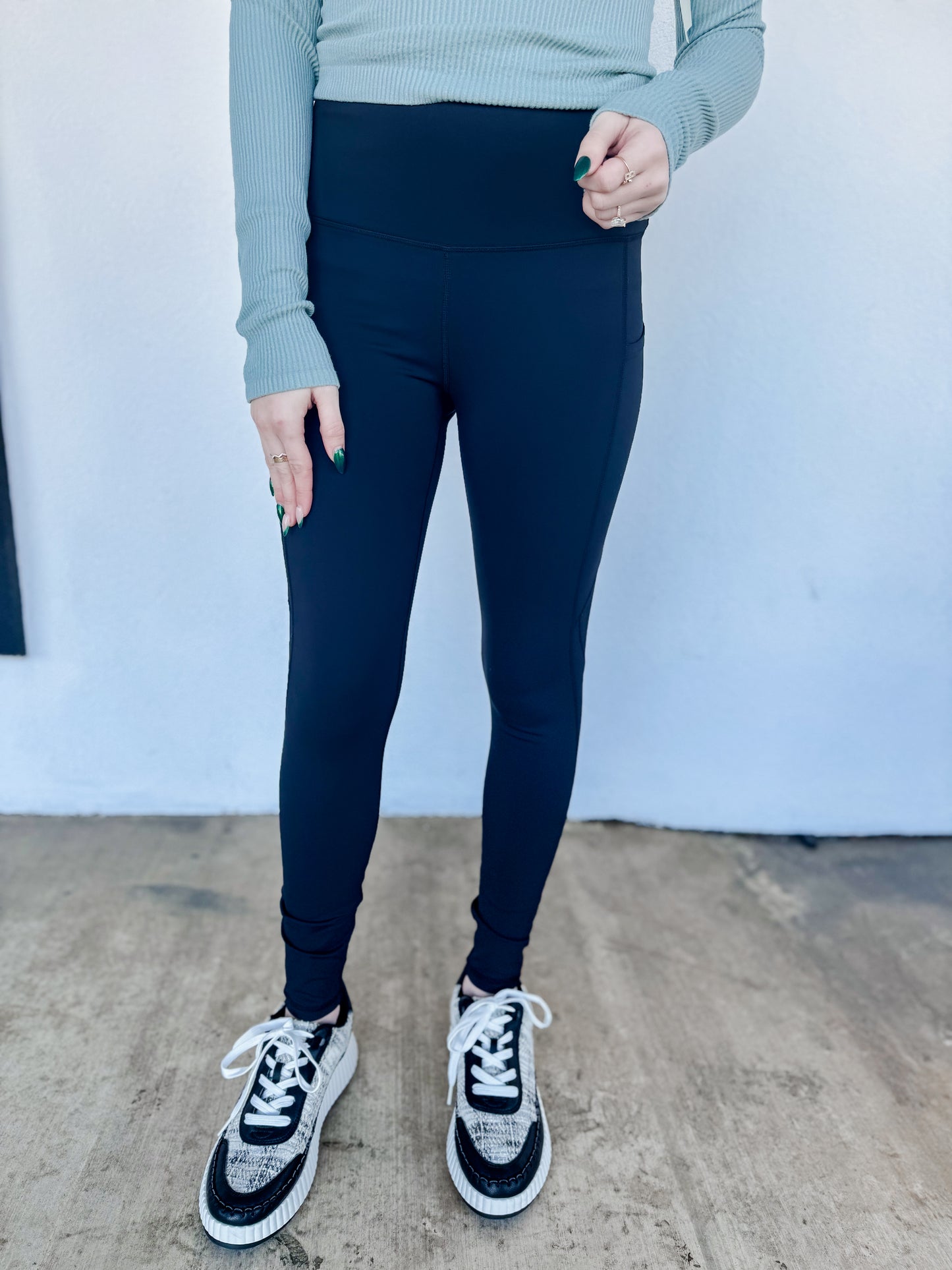 High waisted leggings