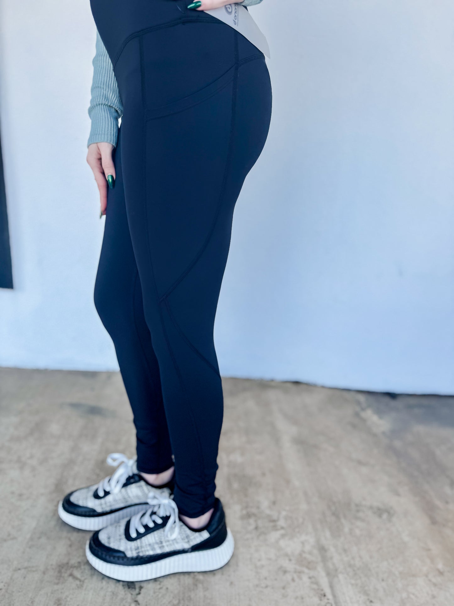 High waisted leggings
