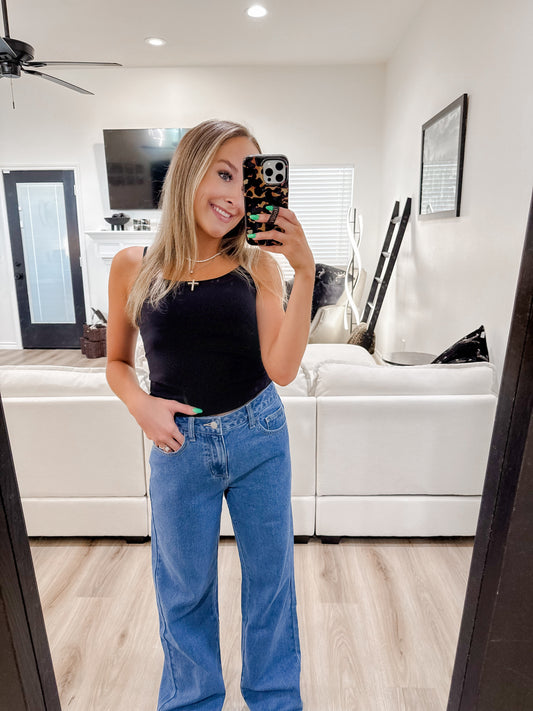 High waisted wide cut jeans