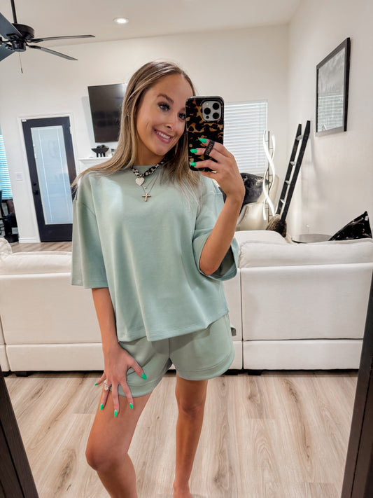 Loose sweat shorts