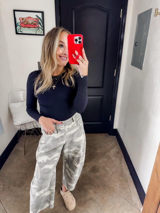 Camo Cropped Jeans