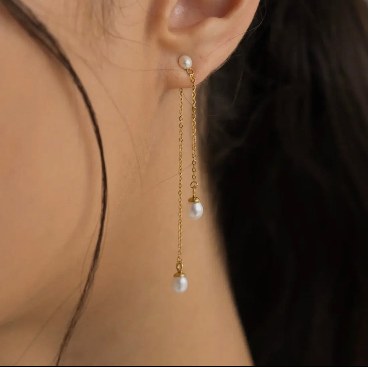 Pearl drop earrings