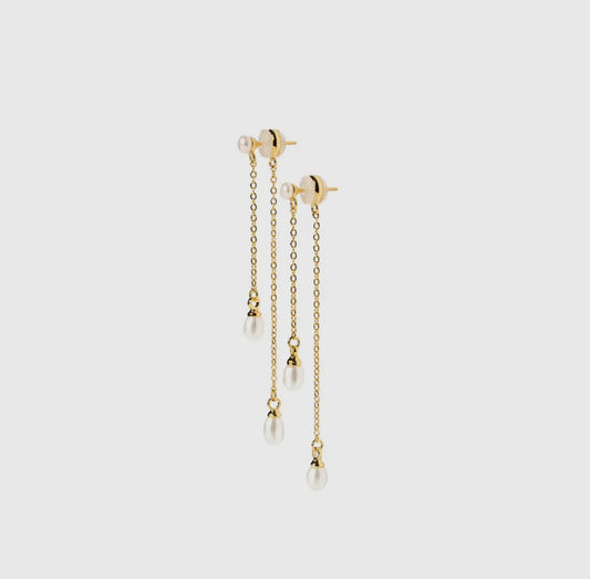 Pearl drop earrings