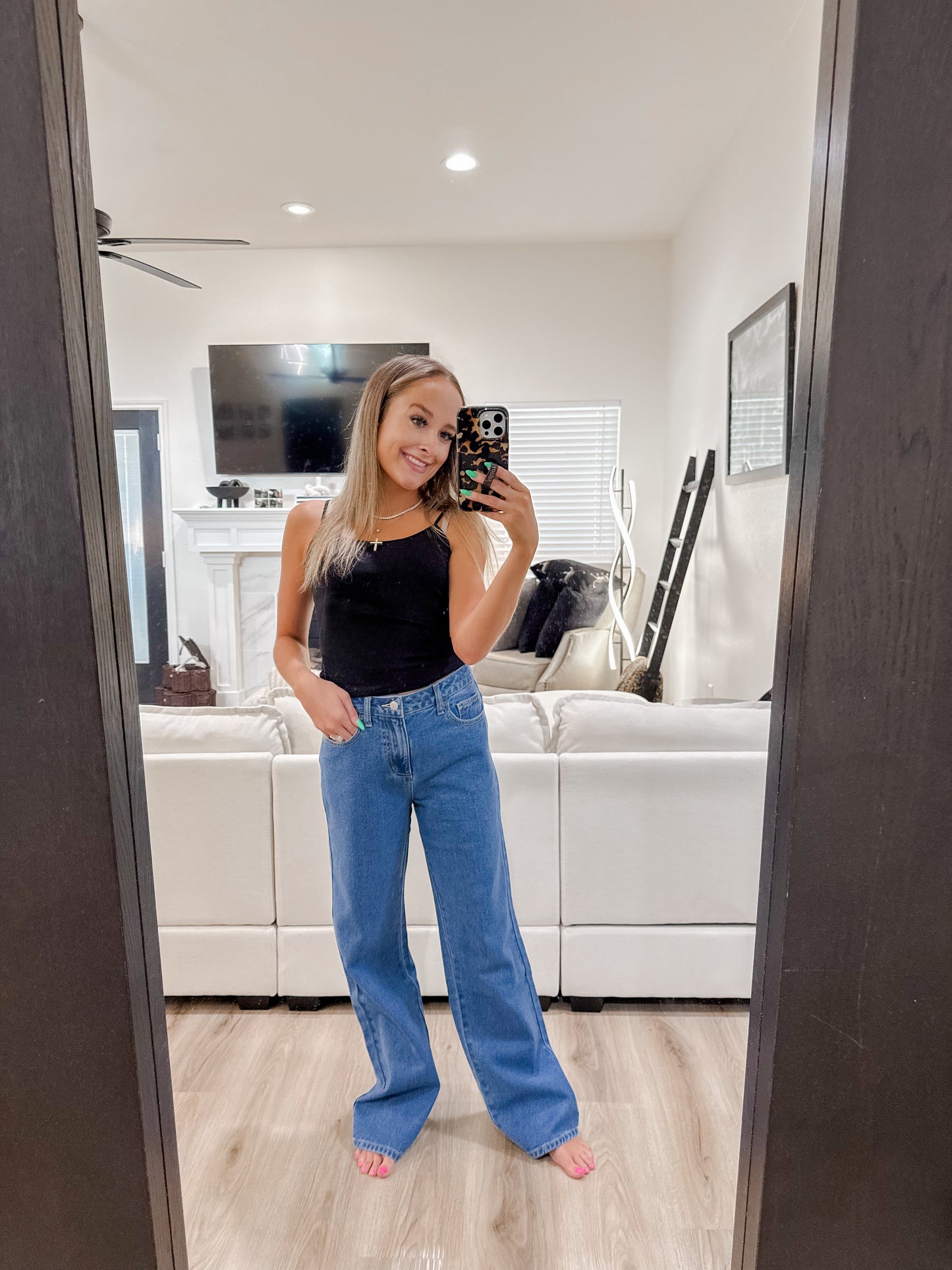 High waisted wide cut jeans