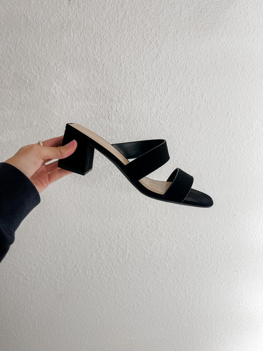Black mini heel